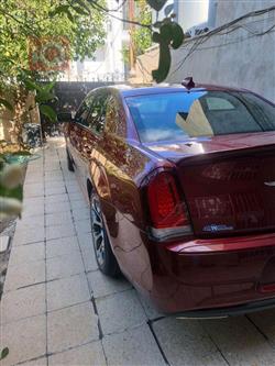 كرايسلر 300